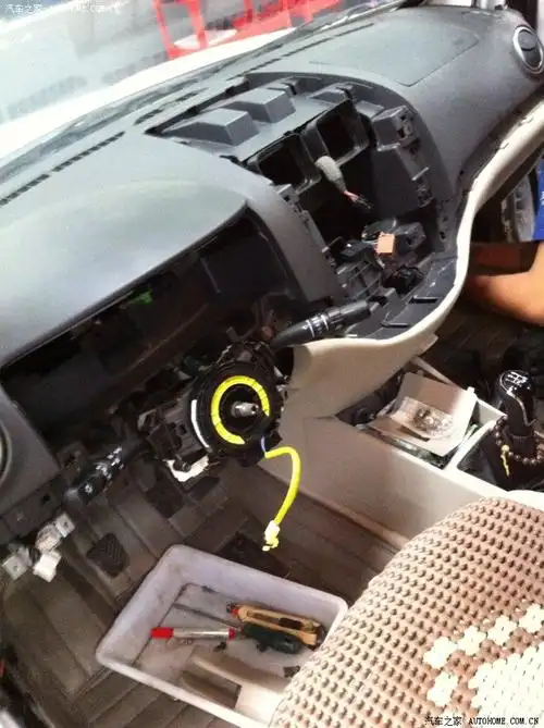 爱车换空调作业把工作台该拆的都拆了版主也不喷个给的安慰