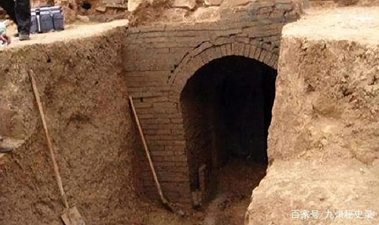 成都惊现"赵云墓",千年来无人敢盗?里面真有龙胆亮银枪吗?