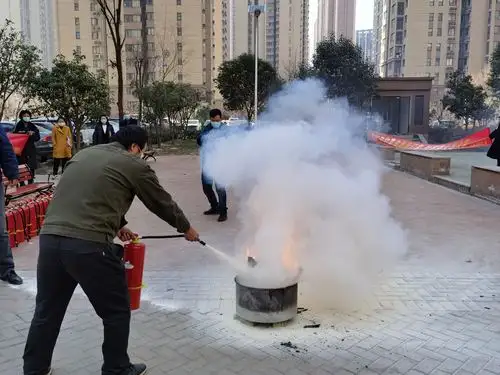 曹家堡社区联合九景源物业开展消防演练