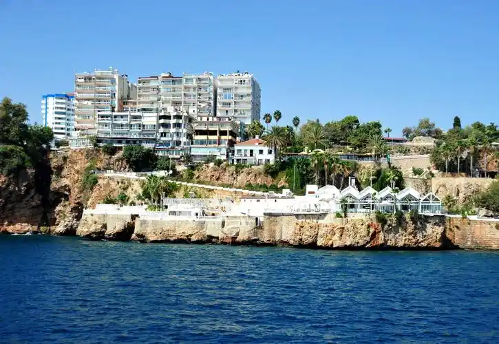 安塔利亚:海边峭壁上的城市-土耳其畅游记之六_游船_瀑布_码头