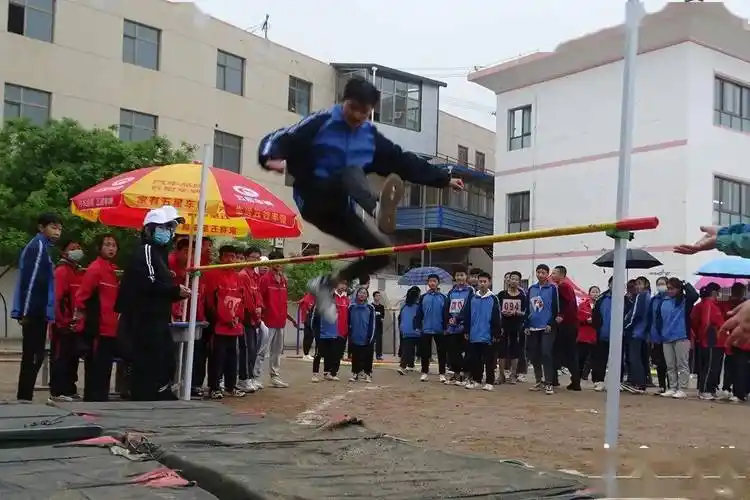 大石初级中学举办2022年春季运动会