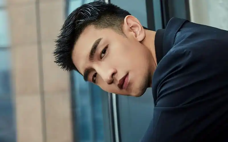 金瀚帅气有型写真图片桌面壁纸