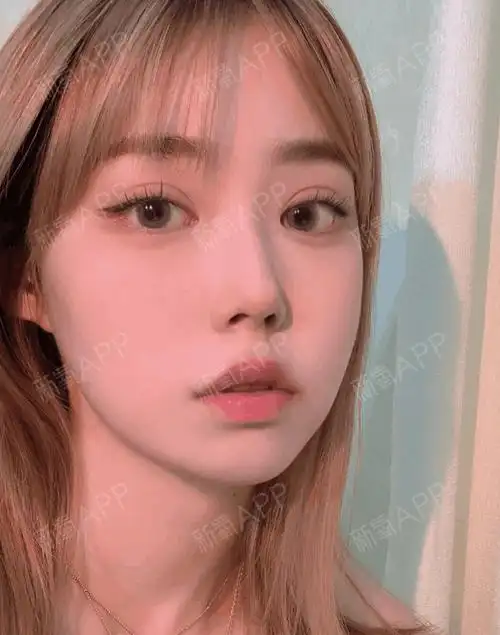 姐妹做的平扇形7mm多一点点的双眼皮