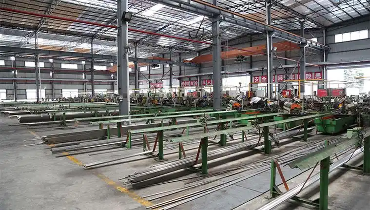 不锈钢管制管车间二