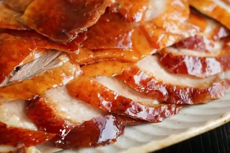 如何在家做一整只流油的北京烤鸭?