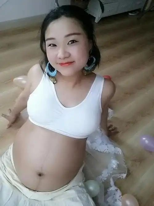 在家也能拍出美美的孕妇照