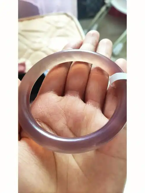 本来也不贵300块钱拍下了又怕买了假的,麻烦帮我看看95#玛瑙手镯