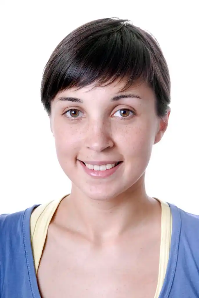 年轻女子肖像,年轻女子肖像在白色背景