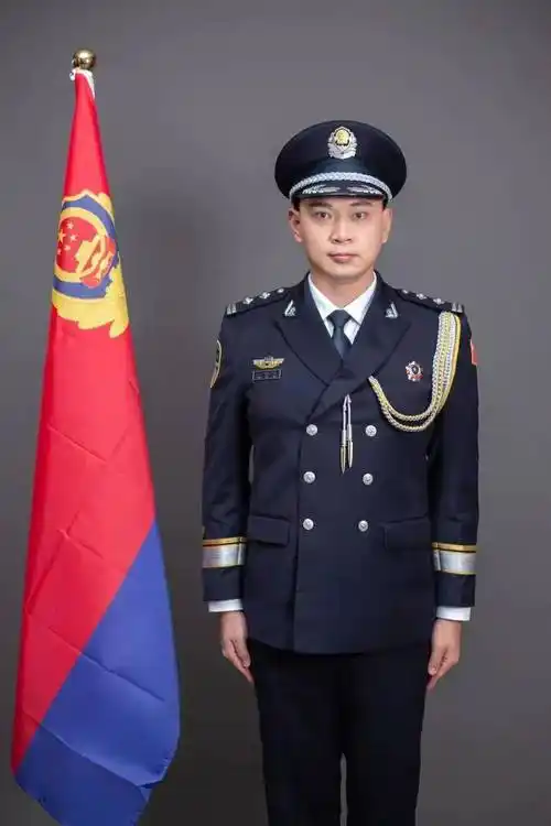 警察节 | 一身警服,一生荣耀_礼服_中国_泉州