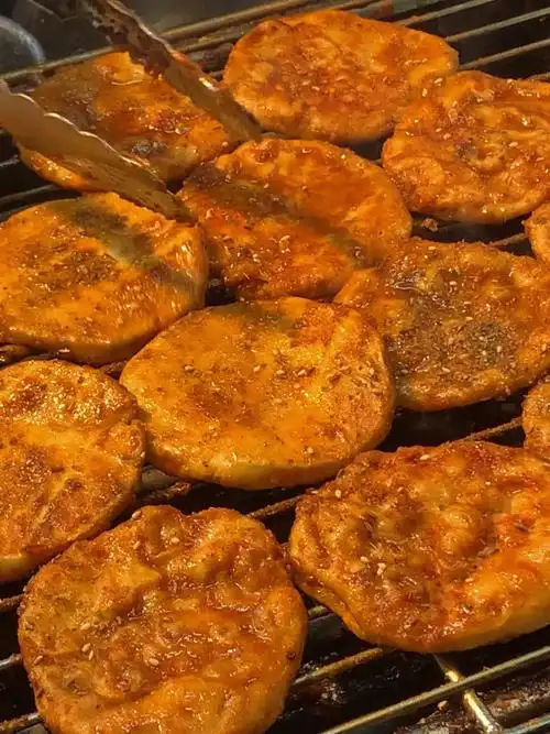 李村夜市10r6个烤小饼巨香啊60后悔买少了01