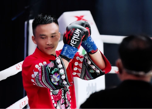 p>杨力,1996年10月12日出生,湖南吉首人,中国搏击运动员. /p>