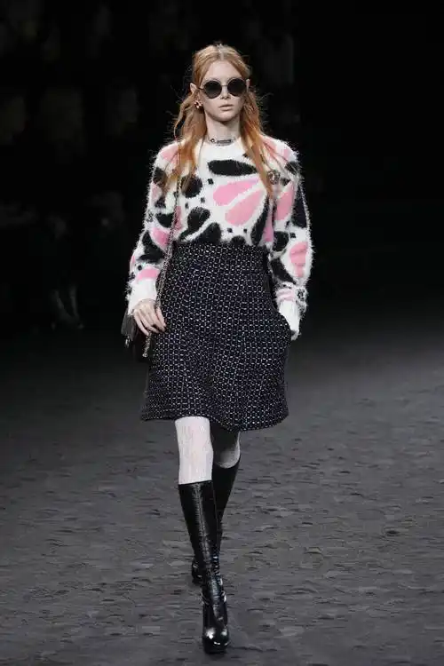 巴黎时装周——香奈儿品牌时装秀_腾讯新闻