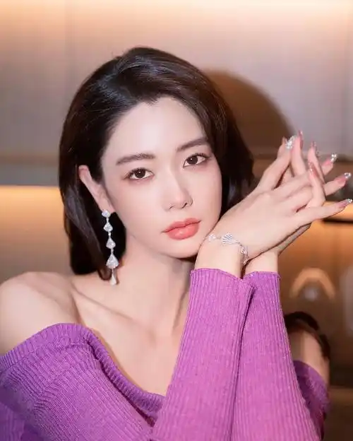 38岁李成敏,才是人间尤物!饱满有料性感绝伦!_身材_舞台_表演