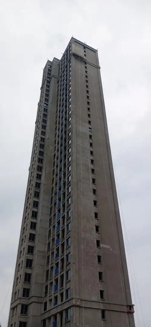 湖北武汉武汉江夏区招外墙吊篮刮灰