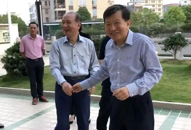 汕头潮南有个简朴村却孕育富豪走出了这名泰国华人届的殷商巨子