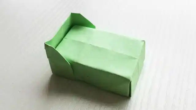 创意折纸艺术教学视频教你折叠一张单人纸床