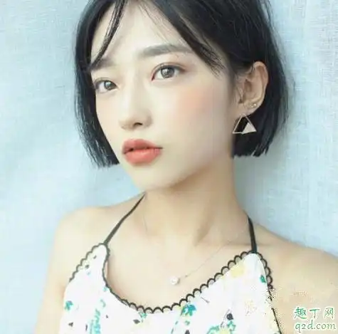 张靓颖同款齐耳短发发型 2018流行的齐耳短发发型图片-趣丁网