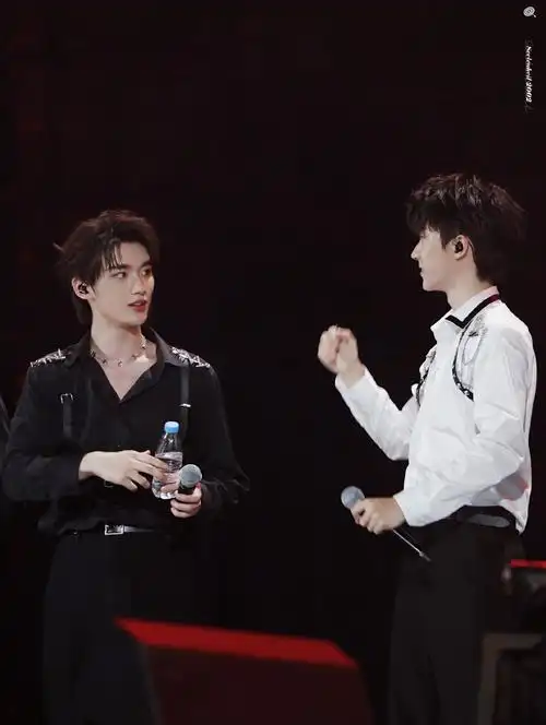 祺鑫超话230502#时代少年团理想之途演唱会#勇敢为你无畏地做白日梦