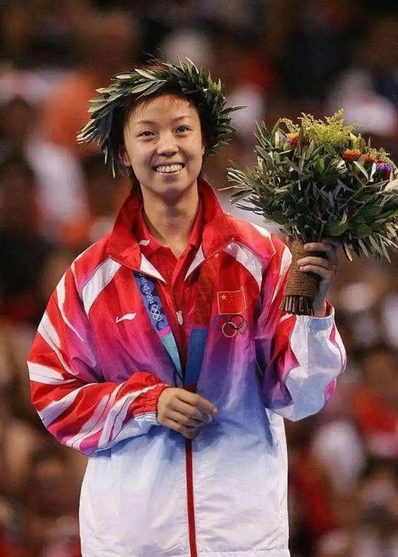 回顾张怡宁嫁袁立前任生下一儿一女结婚14年依旧被疼爱