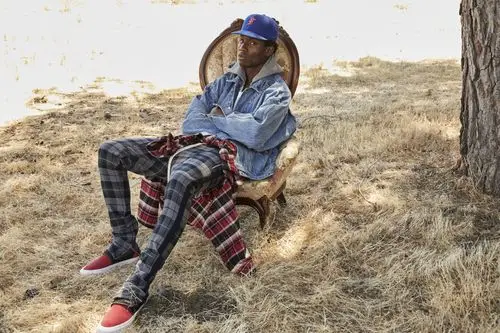 大家熟悉的 fear of god ,早几年就是基于这样的 grunge 美学(图片