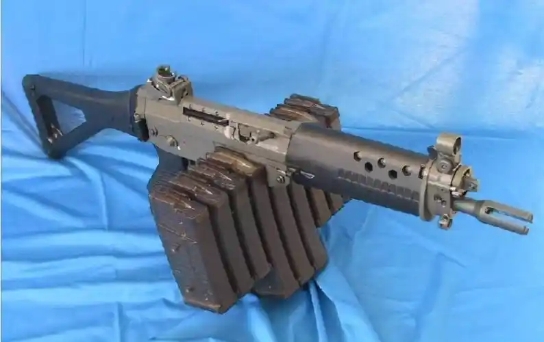 sig 550突击步枪:源自akm,却是瑞士人心中最好的5.56mm步枪