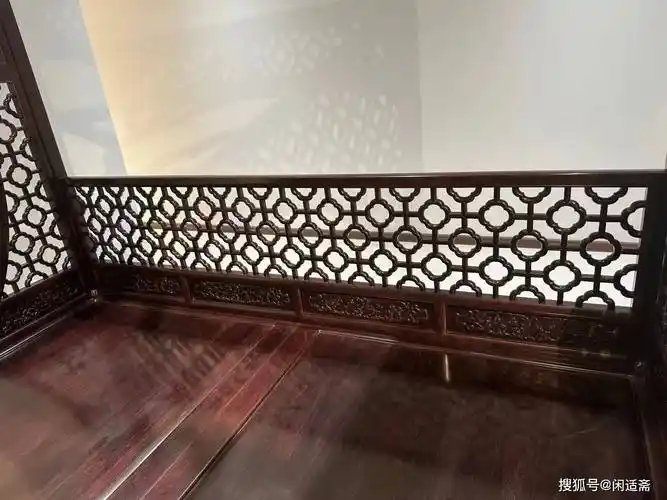 欢迎关注,每日更新家居空间雅器明清家具,书斋雅置,带屉式亮格书架