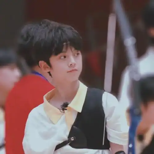 =时代峰峻三代练习生左航 =头像 =原po周颜琛 ="左航要闪闪发光