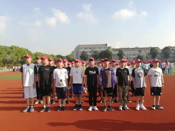 丹阳市华南实验学校军训第二天