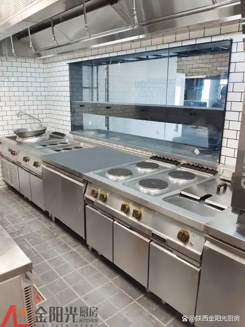 商业厨房的设计和施工涉及许多专业技术,如厨房管理,规划和布局,厨房