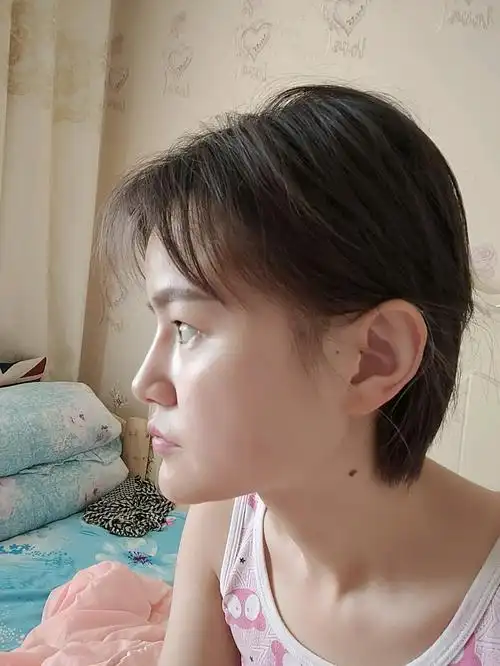 月牙脸面相 侧脸像月亮的面相好吗