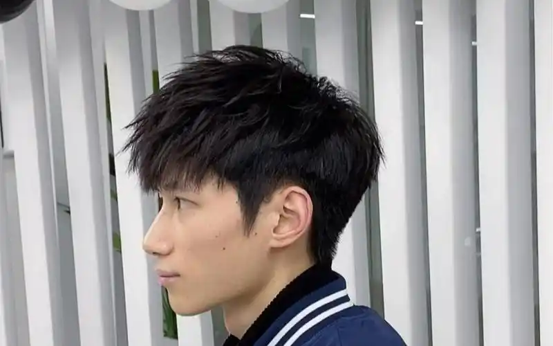 脸型偏瘦,偏长,菱形脸,头型不够饱满的都可以驾驭的发型