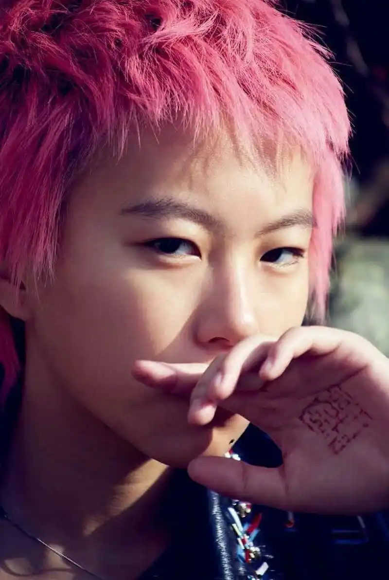 长发窦靖童  最近被窦靖童刷屏了.