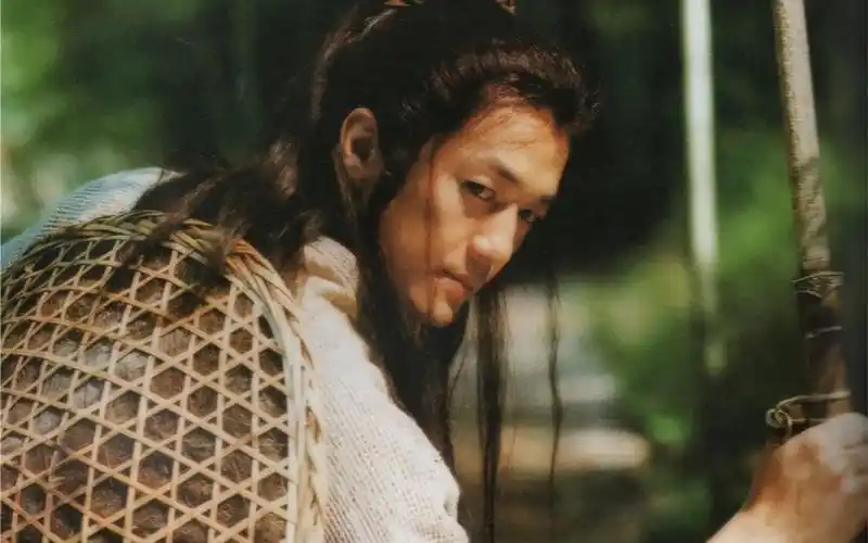 笑傲江湖李亚鹏版精彩武打戏合集