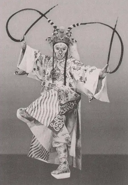 《大闹天宫》剧照:李少春饰孙悟空