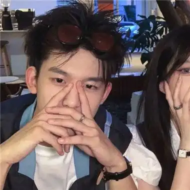 简简单单又很幸福的精致情侣头像