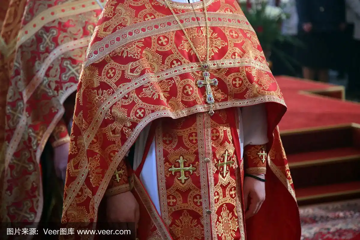 有十字架的东正教牧师