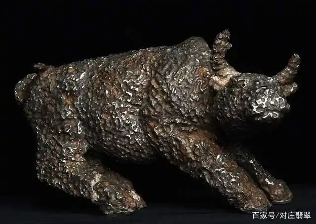 这件牛形陨石雕刻不简单材质极其稀有全世界仅有一件