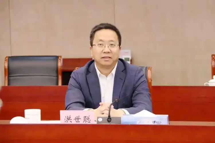 洪世聪表示,太重作为山西装备制造业的龙头企业,大刀阔斧的改革之后