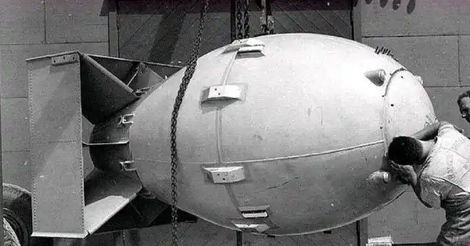 如果把一颗原子弹缩小很多后它爆炸的威力有多大