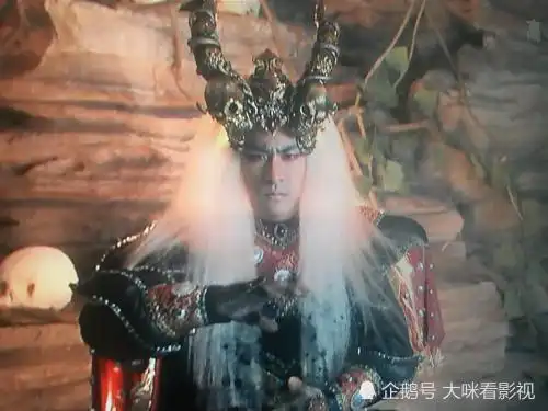 活佛济公记得当年乾坤洞主吗如今脱下骷髅头穿西装秒变男神