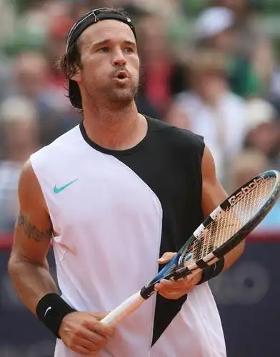 图文-atp汉堡大师赛半决赛 莫亚只有叹气的份