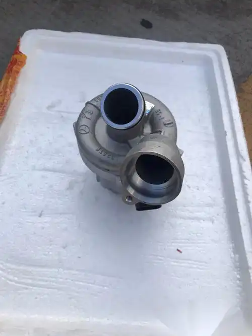 奔驰迈巴赫 m256 电子涡轮增压器