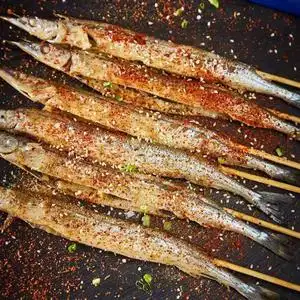 新鲜冷冻碳烤马步鱼串烧烤油炸冷冻腌制食半成品10串小吃海鲜串烧