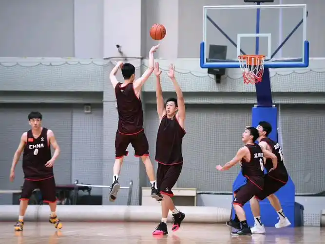 运动13_哔哩哔哩 (゜-゜)つロ 干杯~-bilibili