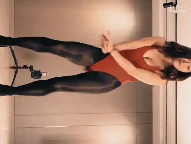 叮叮舍宾健美随意摇巧小君,广场舞,jm假面#维拉 #舞艺吧 #优尚舞姿