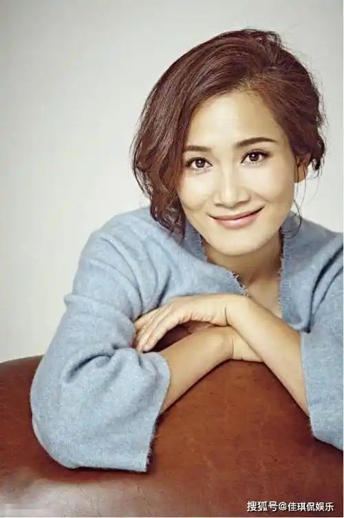 不提前夫侯勇,和女儿患难与共,如今45岁似冻龄少女_潘雨辰_沈蓉_孩子