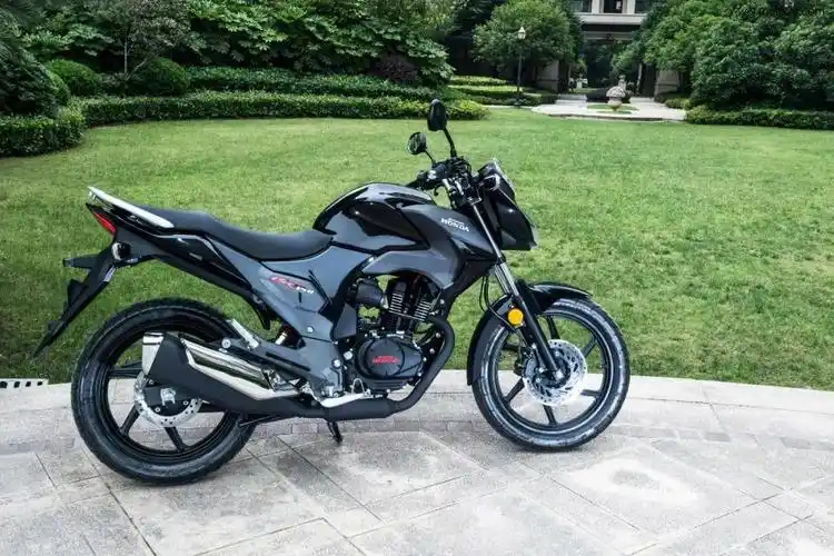 五羊-本田电喷幻影150静态测评 - 摩托车二手网