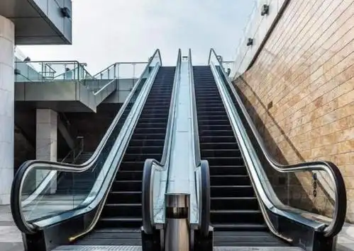 扶手电梯两侧的毛是用来干什么的难道是用来刷鞋的吗涨见识了