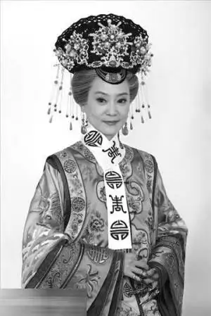 新《还珠》方青卓演容嬷嬷