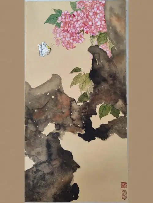 粉色画在黄纸上效果不怎么好